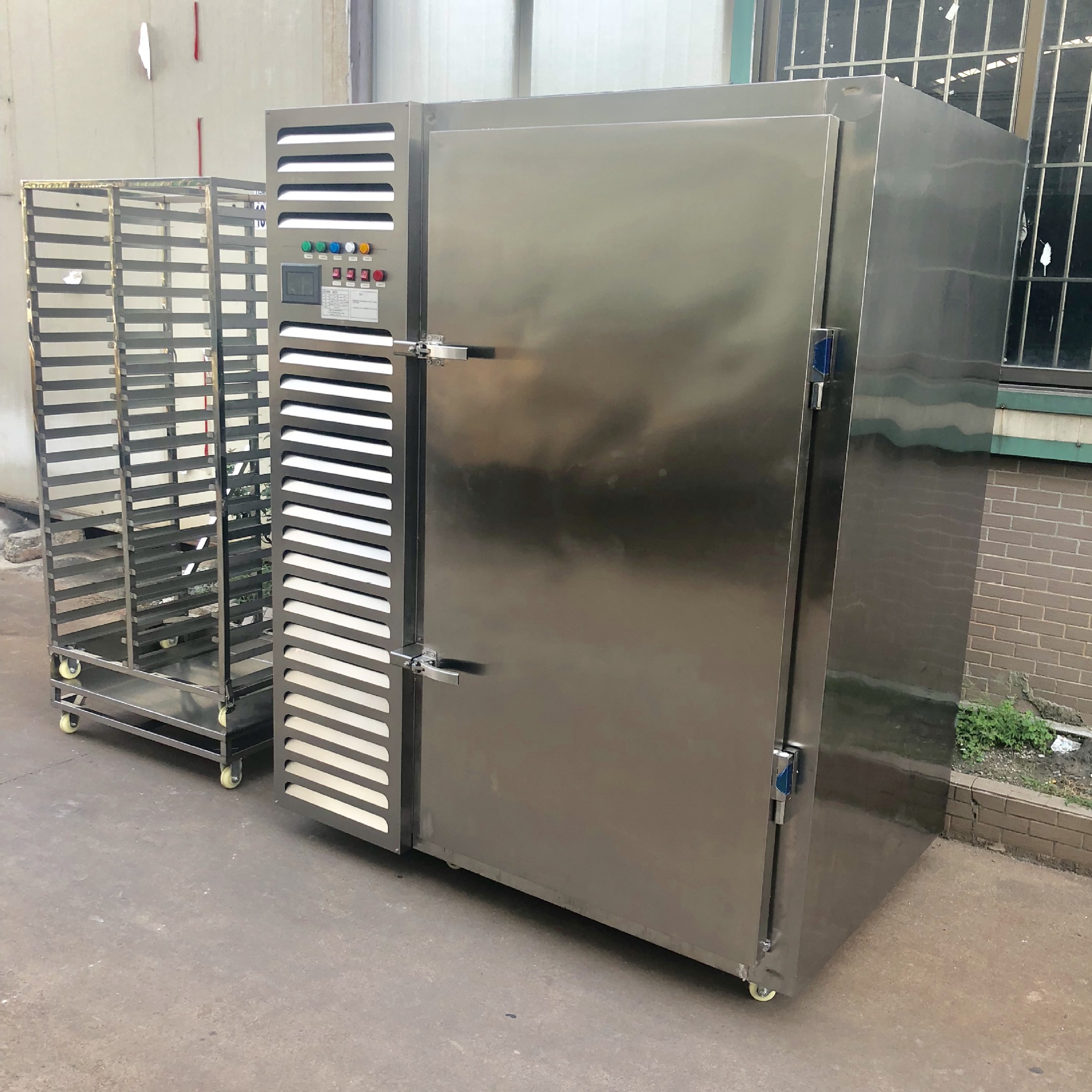 诸城机械200型速冻机面食速冻设备海鲜液氮速冻很好的隔绝杂菌