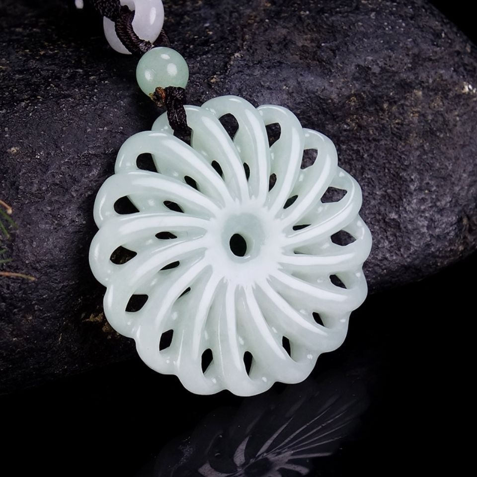 天然缅甸翡翠a货玉石男女款镂空雕刻莲花圆牌子项链坠子