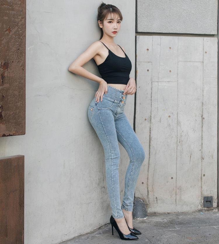 2021新款实拍蜜桃臀牛仔裤女高腰弹力翘臀提臀修身显瘦紧身