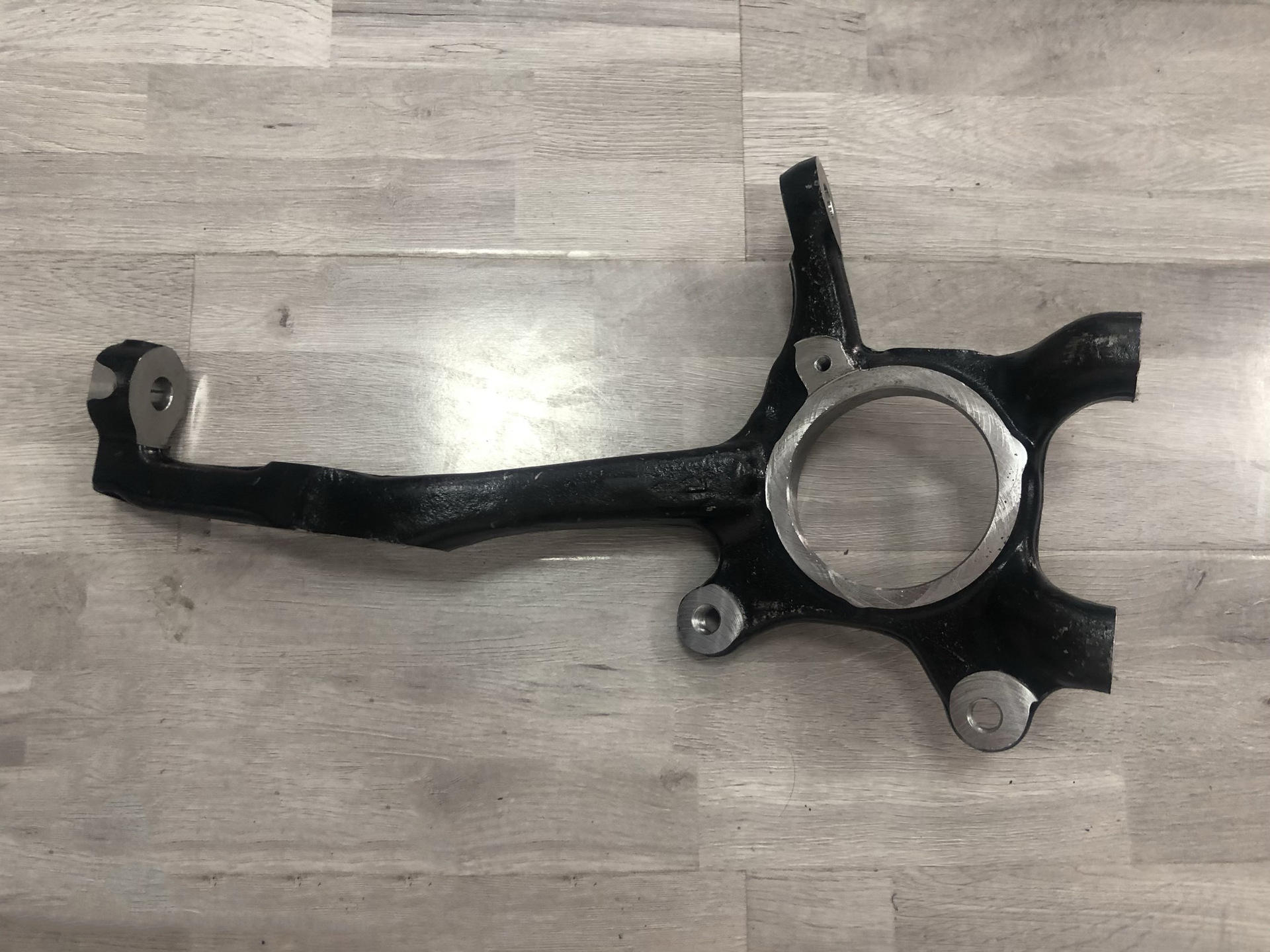 适用丰田霸道2015转向节羊角knuckle,steering,lh,43212-60240