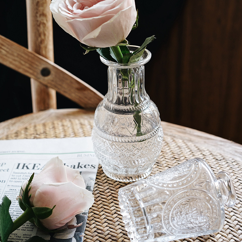 ins风北欧浮雕玻璃瓶房间装饰小花瓶摆拍照相背景道具样板间摆件