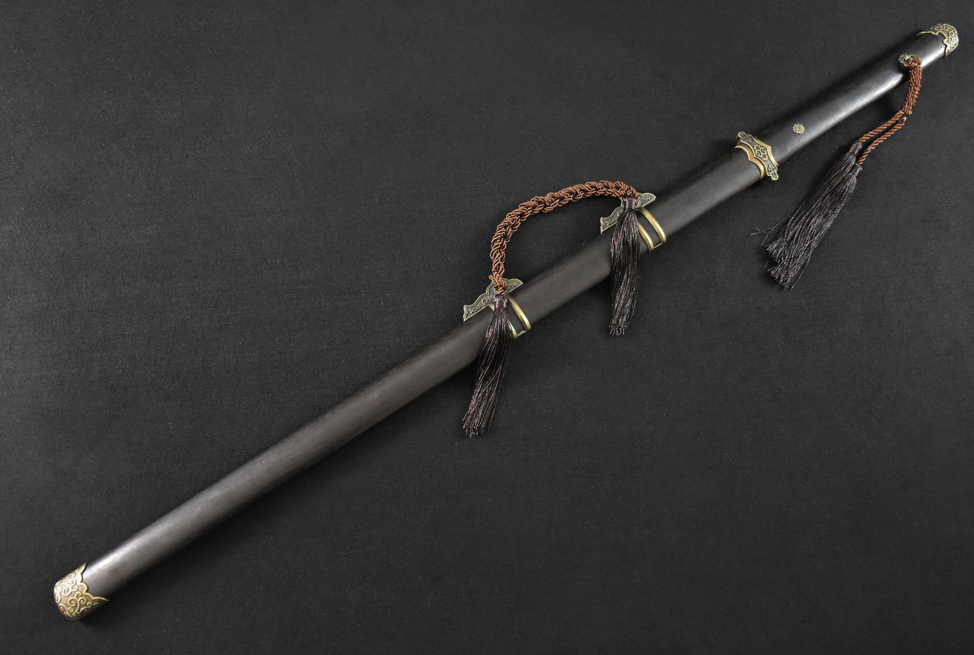 龙泉市刀剑刻花素装唐剑工艺镇宅宝剑手工锻打影视刀具收藏未开刃