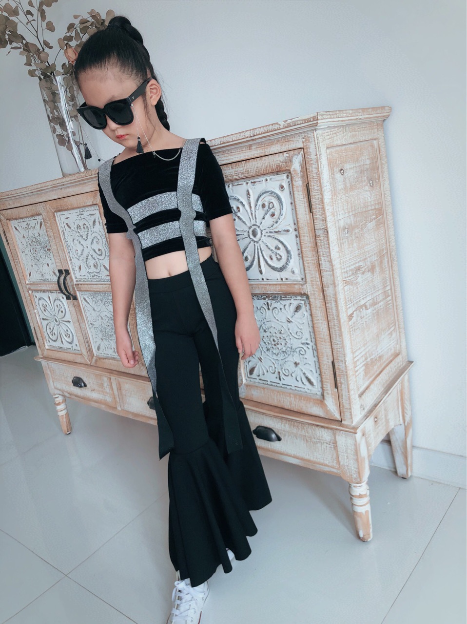 女童黑色露腰长裤微喇短袖绑带腰封一字领体恤显瘦喇叭裤三件套