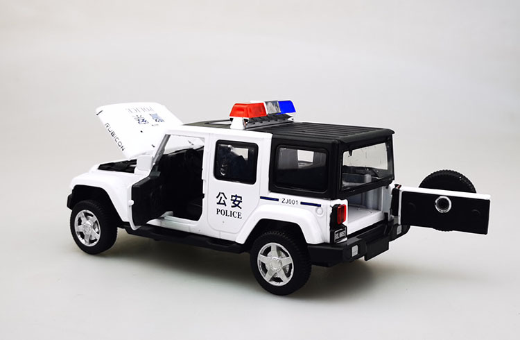 宝思仑1/32吉普警车回力声光越野车仿真金属车开门男孩玩具66052