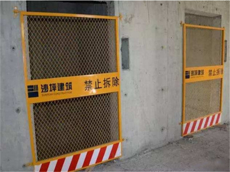 电梯井口安全防护门 施工楼层电梯井安全门 电梯洞口安全防护栏