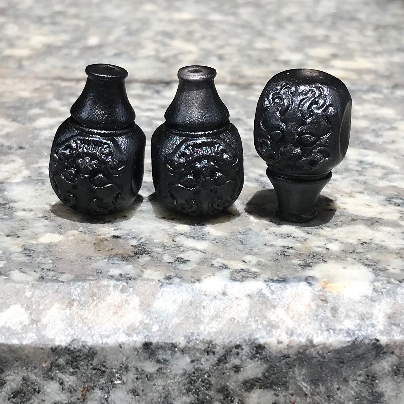 厂家供应牛角兽面三通黑牛角雕刻兽面一体三通牛角三通