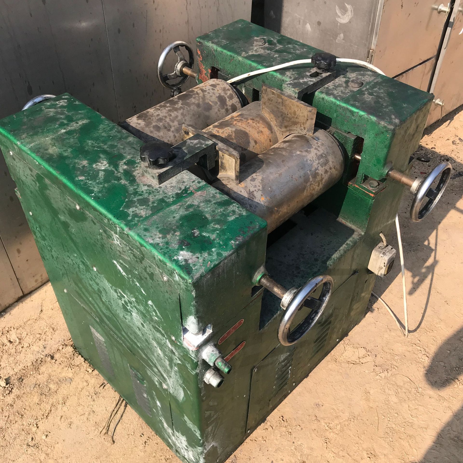 二手三辊研磨机 二手s260三辊研磨机 二手150三辊研磨机