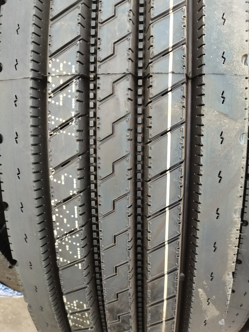 劲特全钢载重汽车轮胎12r22.5-18gt821