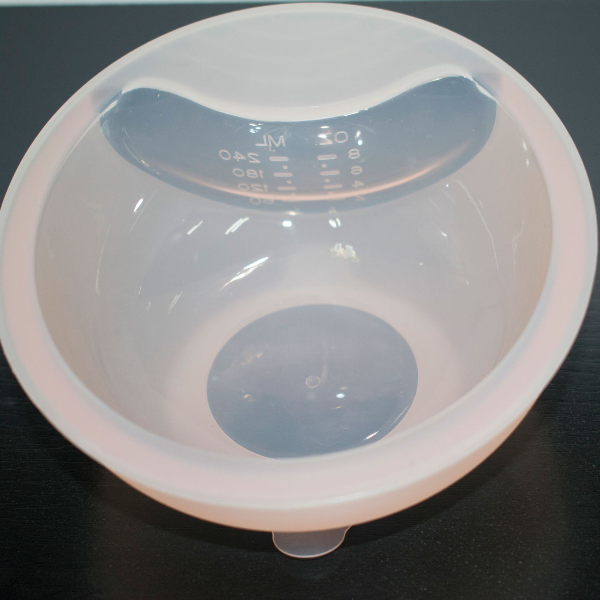 100起可贴牌硅胶婴儿辅食碗 进口液态硅胶碗 240ml吸盘硅胶练习碗