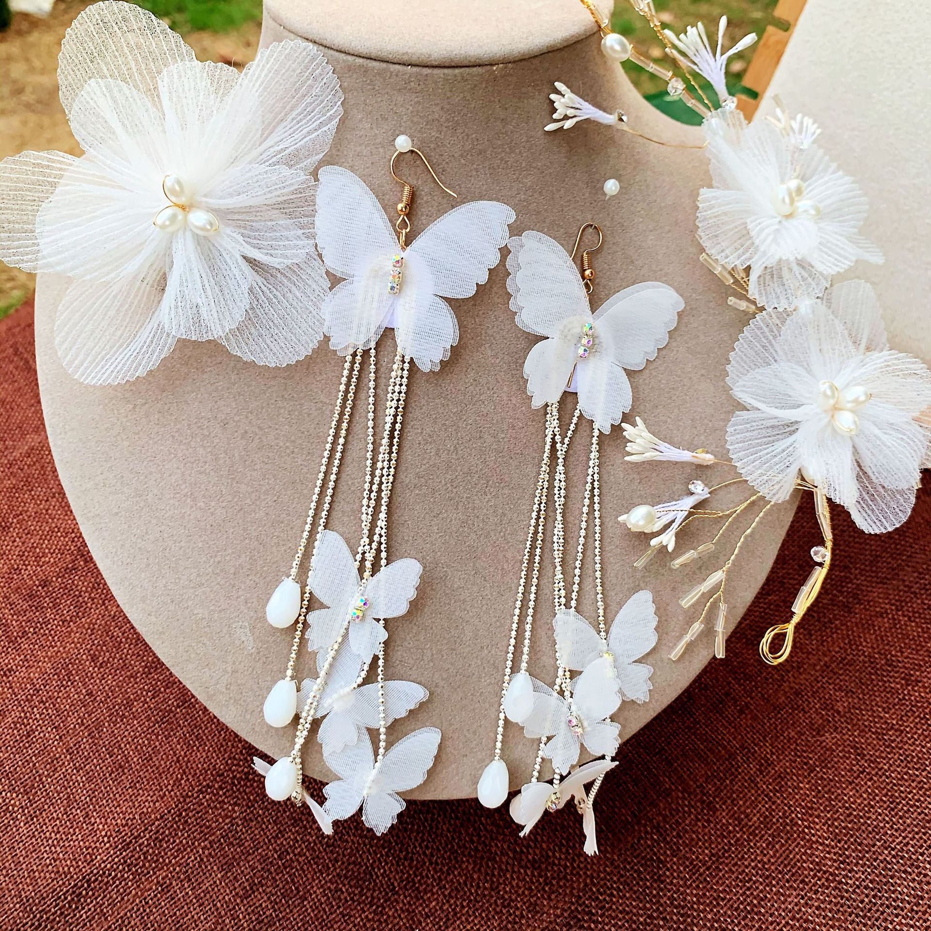 新娘头饰新款手工仙美发饰蝴蝶耳环超仙婚礼服头饰品写真对夹