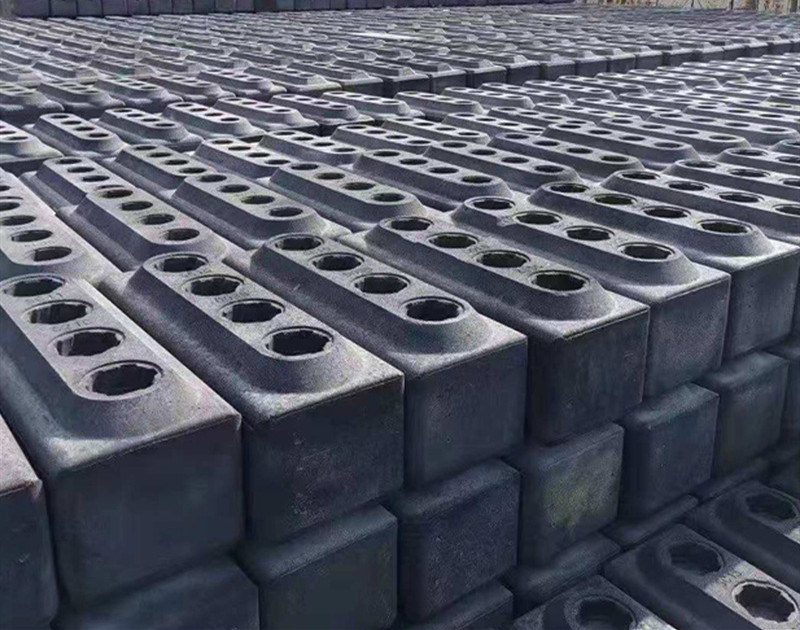 残极山东大型铝厂炭素厂出货铸铜铝厂专用残极残阳极碳精碳素块