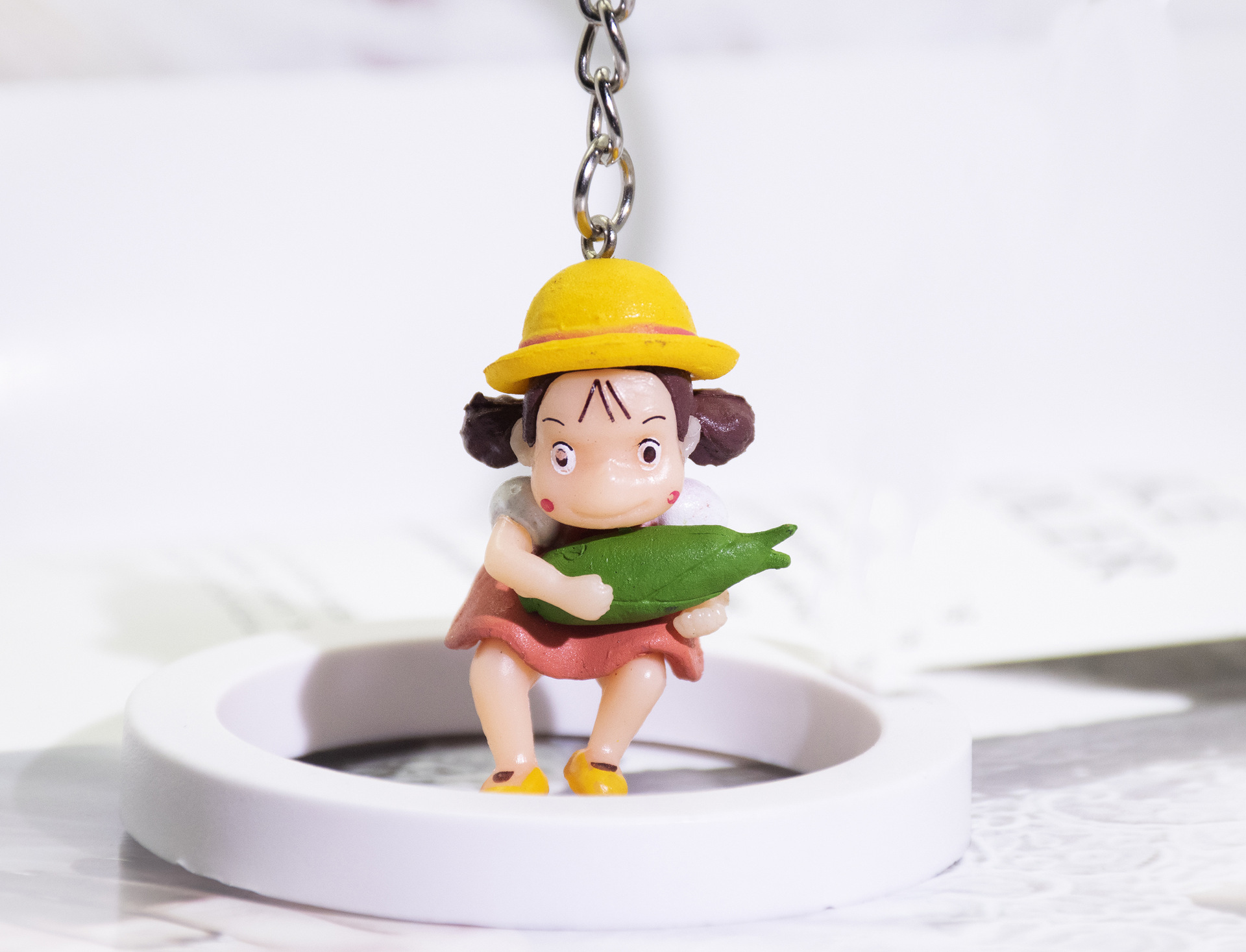 宫崎骏动漫玉米女孩小梅骑扫把魔法小女巫钥匙挂件雨伞雨衣小梅