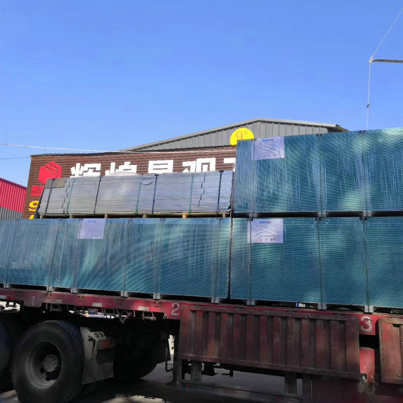 零售批发天花板装饰石膏板 防潮防水石膏板 复合吸音石膏板