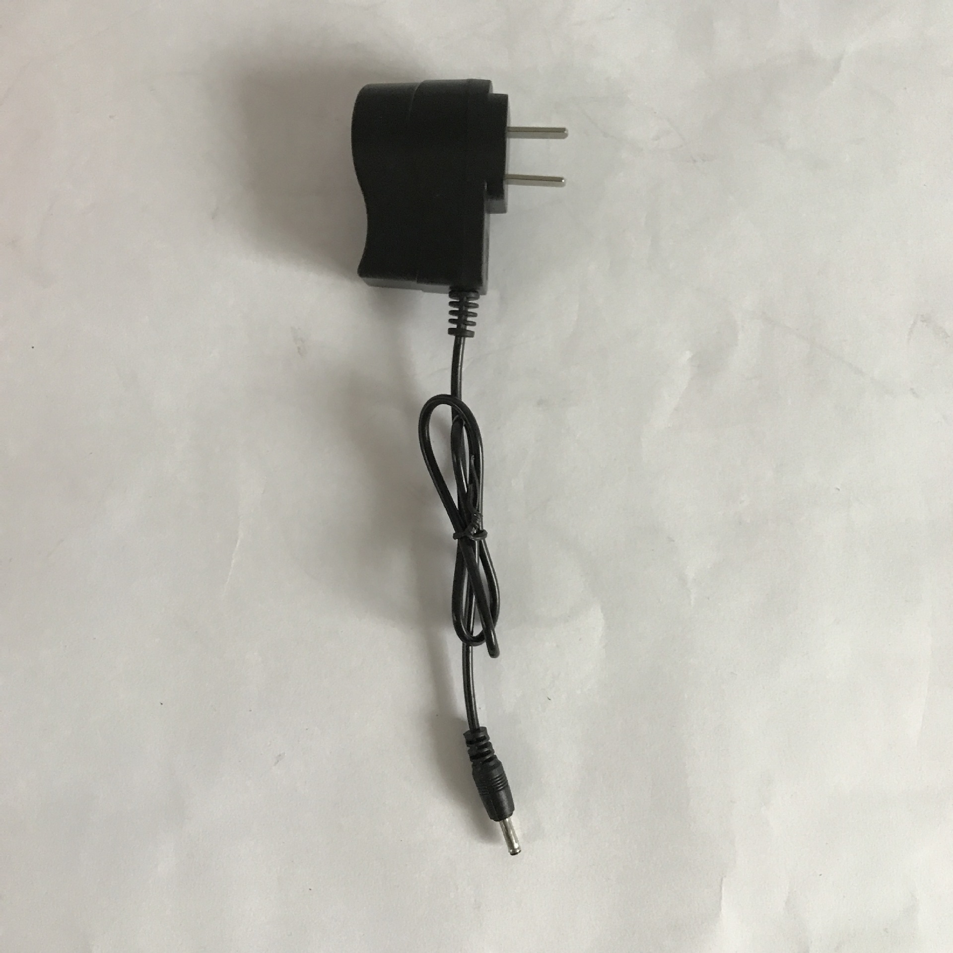 双针孔充电器 钓鱼灯充电器 头灯充电器 手电筒充电器 矿灯充电器