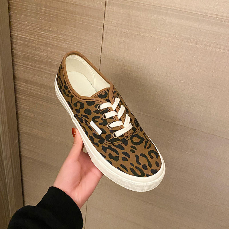 帆布鞋女联名万斯泽女鞋豹纹2021年新款ulzzang百搭一脚蹬板鞋ins