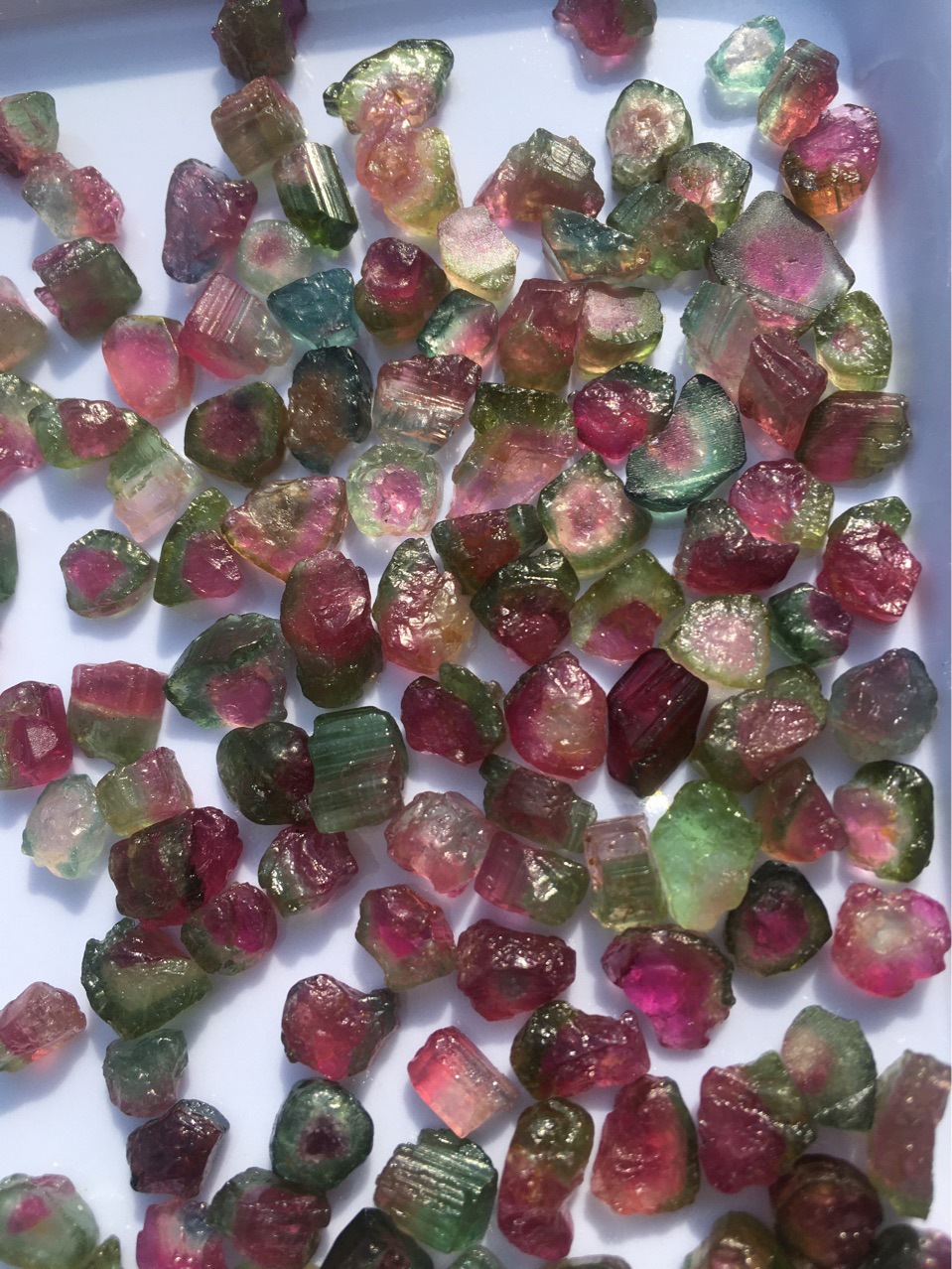 批发天然原矿碧玺西瓜碧原石 甜心西瓜片 可镶嵌 耳钉 diy配饰