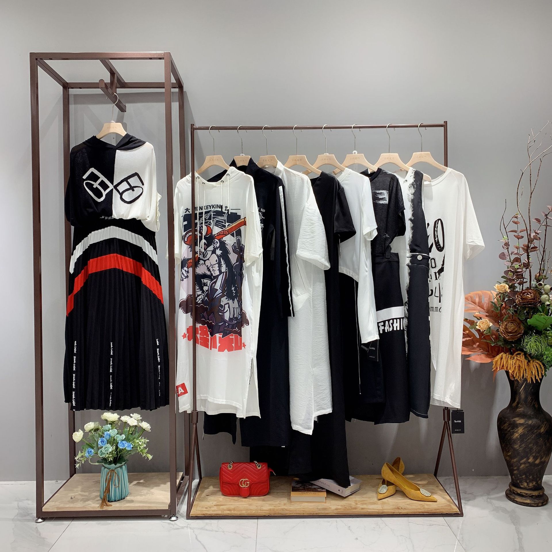 乌丫20夏一线大牌专柜正品女装尾货品牌折扣女装直播实体涨粉货源