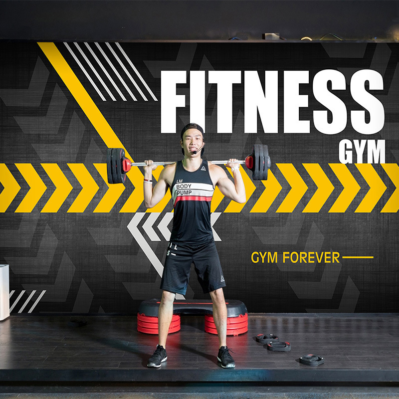 工业风健身房酒吧餐厅装修背景墙纸个性创意警示标志金属铁皮壁纸