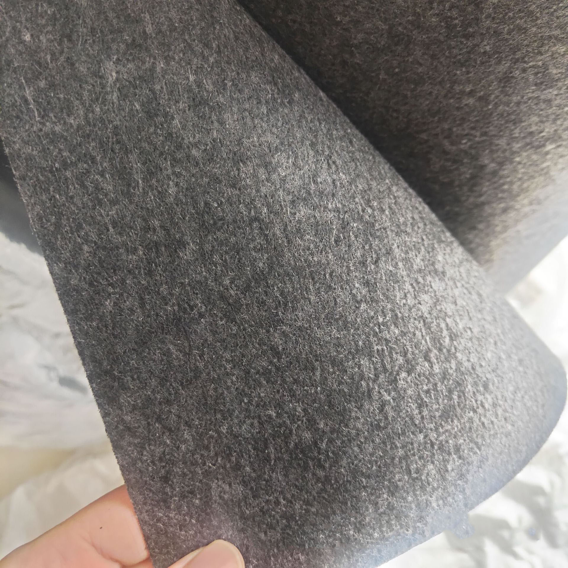 生产供应高品质戟绒布 灰色涤纶毛毡布 针刺无纺布 diy不织布