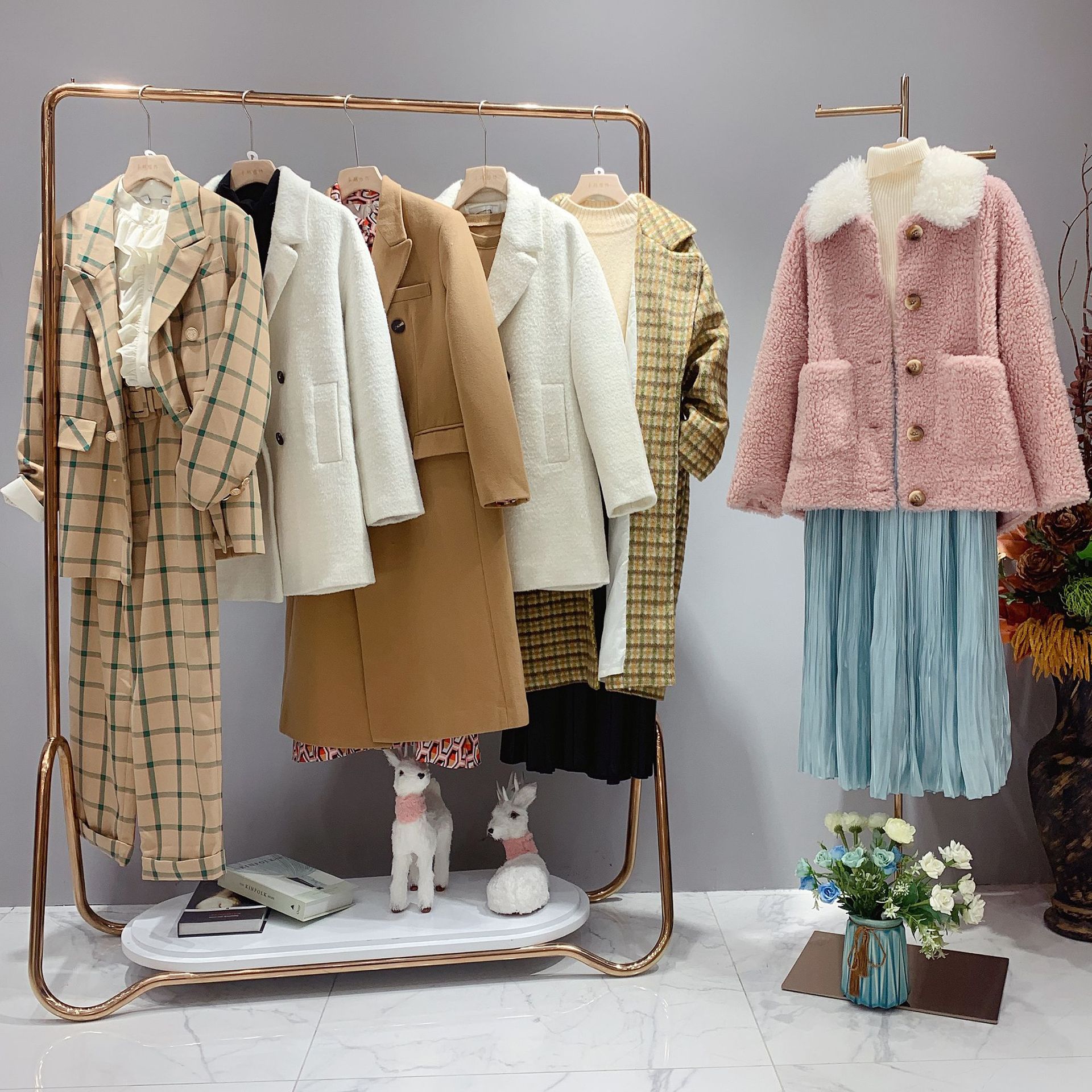 优洛可2020冬品牌折扣女装专柜正品剪标走份批发依薰淘宝直播货源