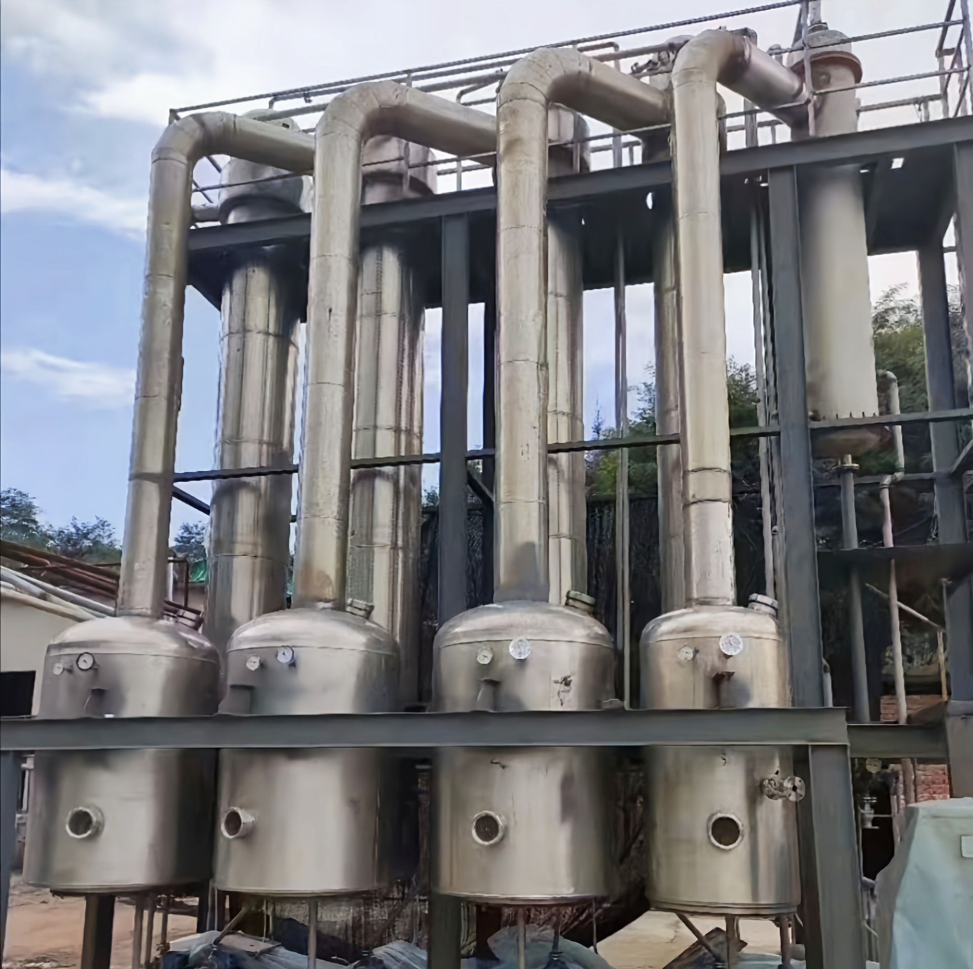 出售二手3吨钛材蒸发器 三效强制循环蒸发器 耐腐蚀环保蒸发器