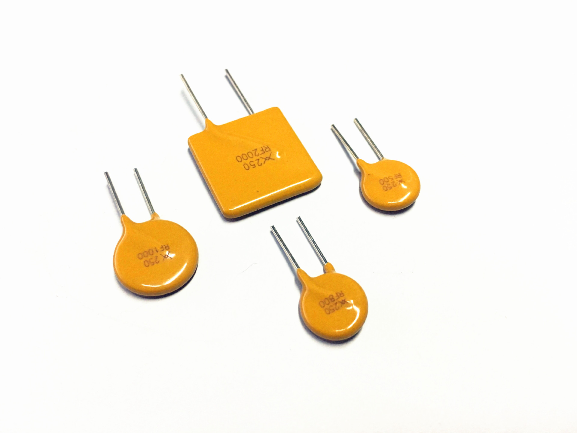 直插自恢复保险丝 pptc trf250-800 x250rf800 250v 0.8a 800ma