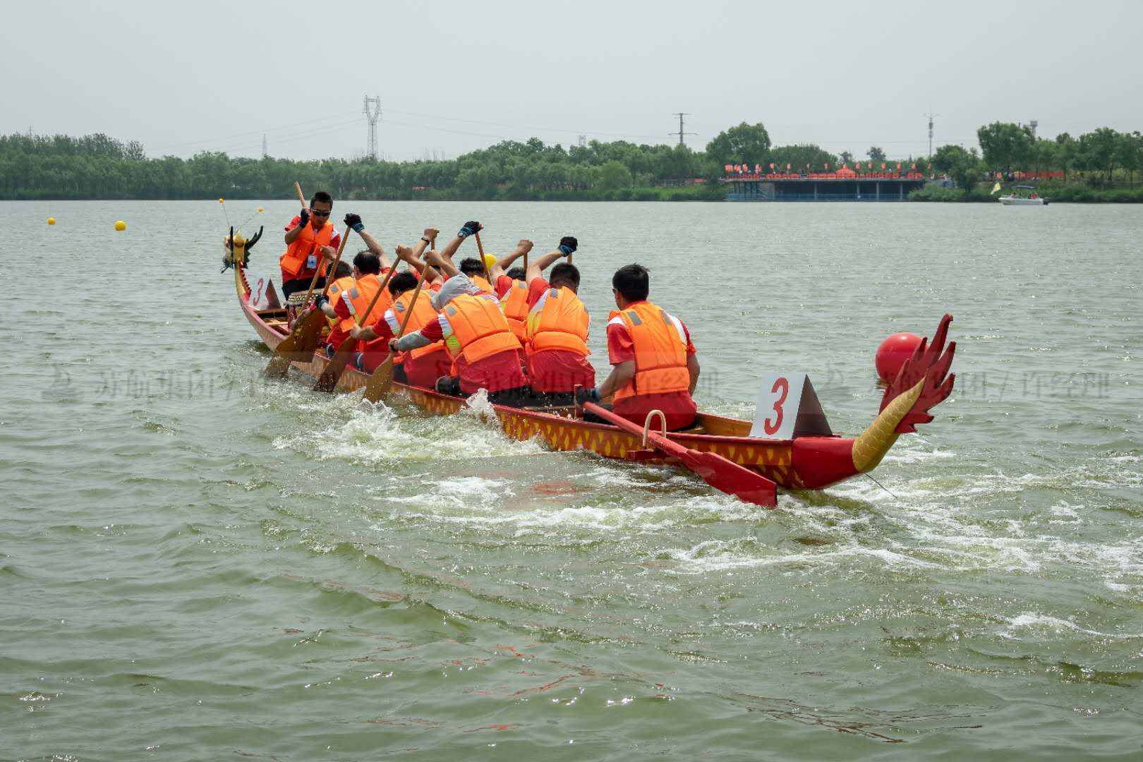 定制出售标准12人玻璃钢手划龙舟船 水上民间传统端午比赛龙舟