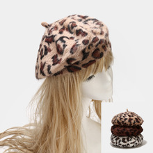 跨境电商亚马逊热卖时尚女士兔毛贝雷帽印花豹纹画家帽保暖蓓蕾帽