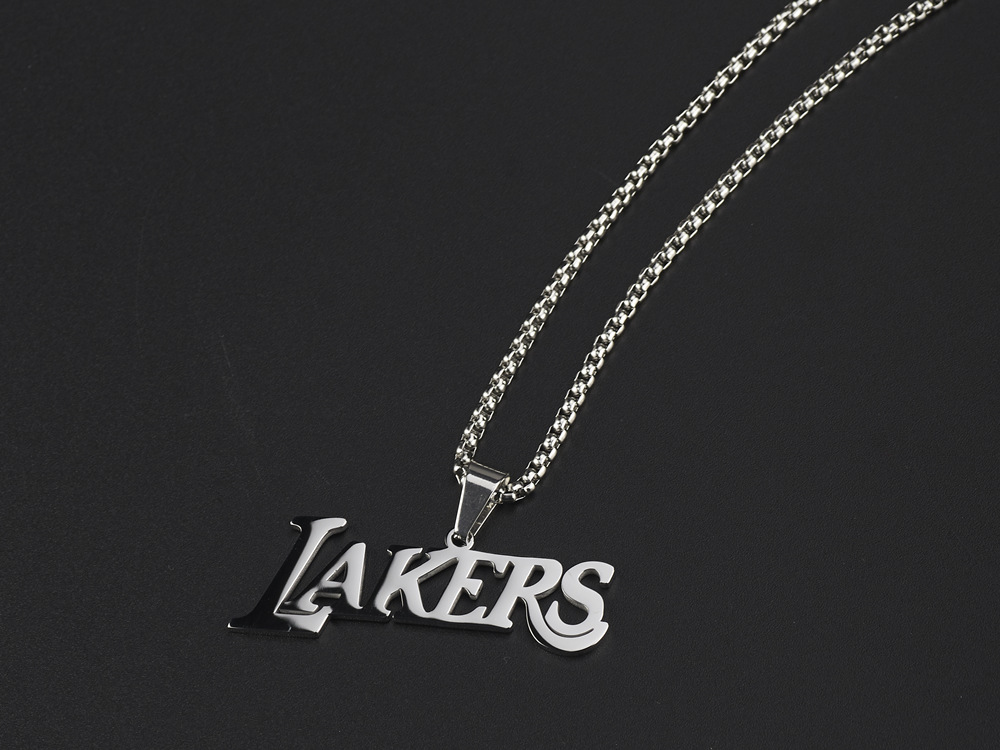 黑曼巴科比湖人队lakers标志纪念项链nba钛钢logo吊坠潮男女配饰