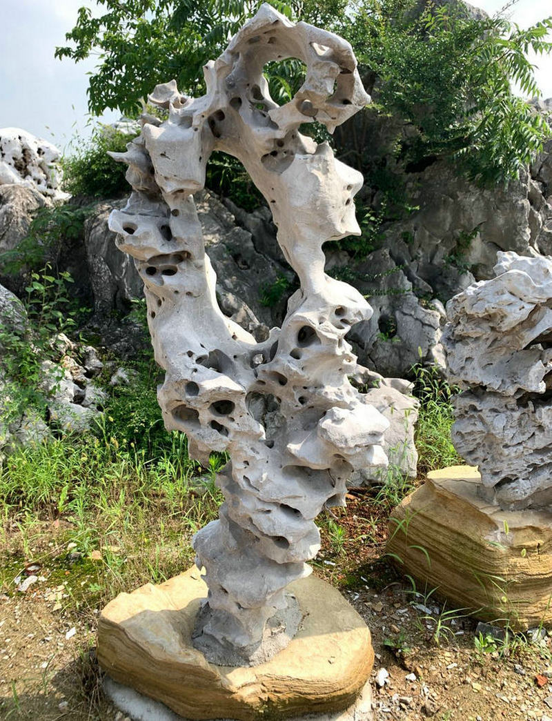 厂家供应太湖石 假山景观石承接园林景观工程假山喷泉太湖石