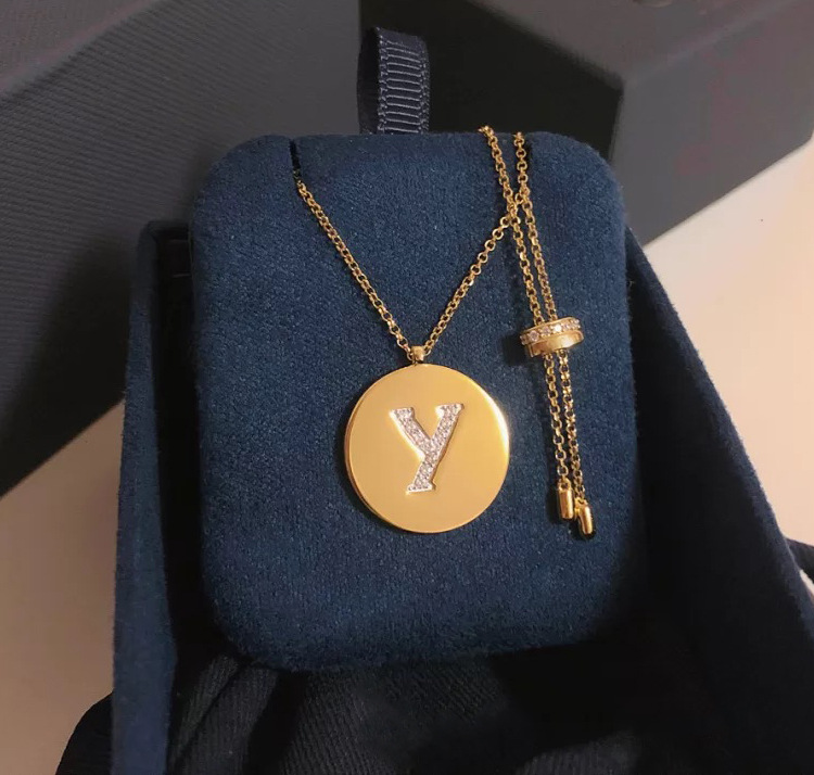 a家.a.apm字母项链925银圆牌刻字定制硬币吊坠镶钻毛衣链情侣网红