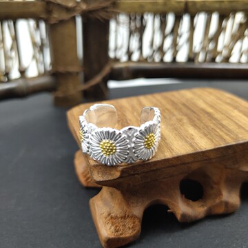 gd权志龙ins同款雏菊戒指925纯银可调节韩版网红蹦迪指环女男潮酷