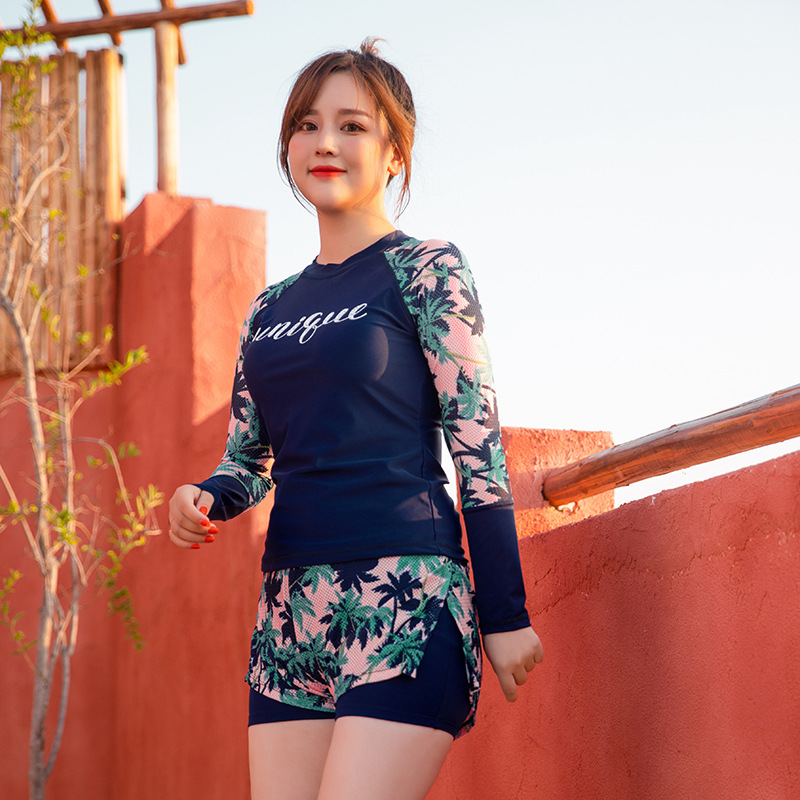 泳衣女温泉保守分体遮肚显瘦游泳衣2020新款长袖平角大码胖mm泳装