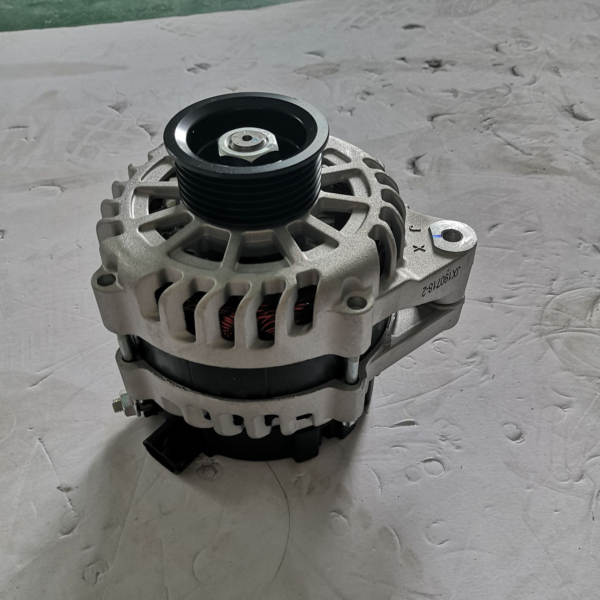 奇瑞t11瑞虎发电机e4g16-3701010ba 3701aag 14v 110a jfz1992b