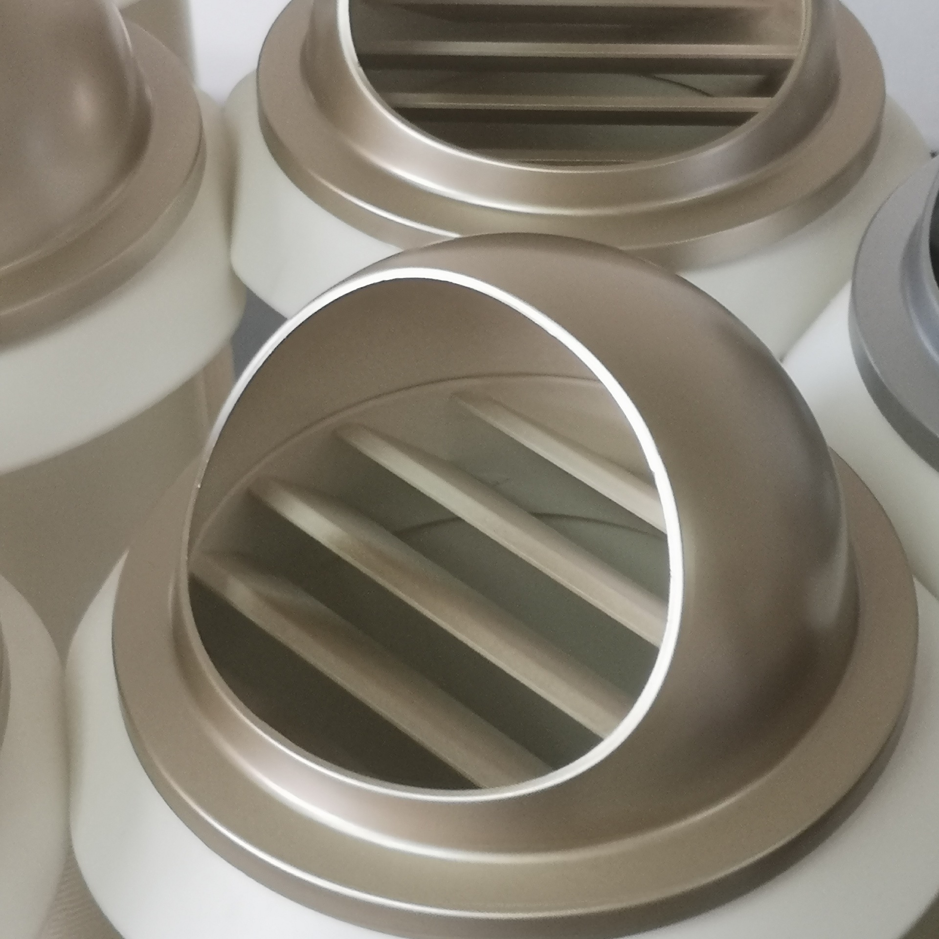 新品外墙器穿墙风帽Φ110拼接式免裁切通风管外风口安装方便