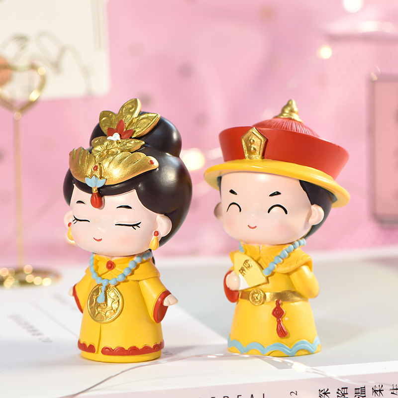 少女心文创礼品皇上皇后书桌面人物摆件送同学生日礼物情侣摆件