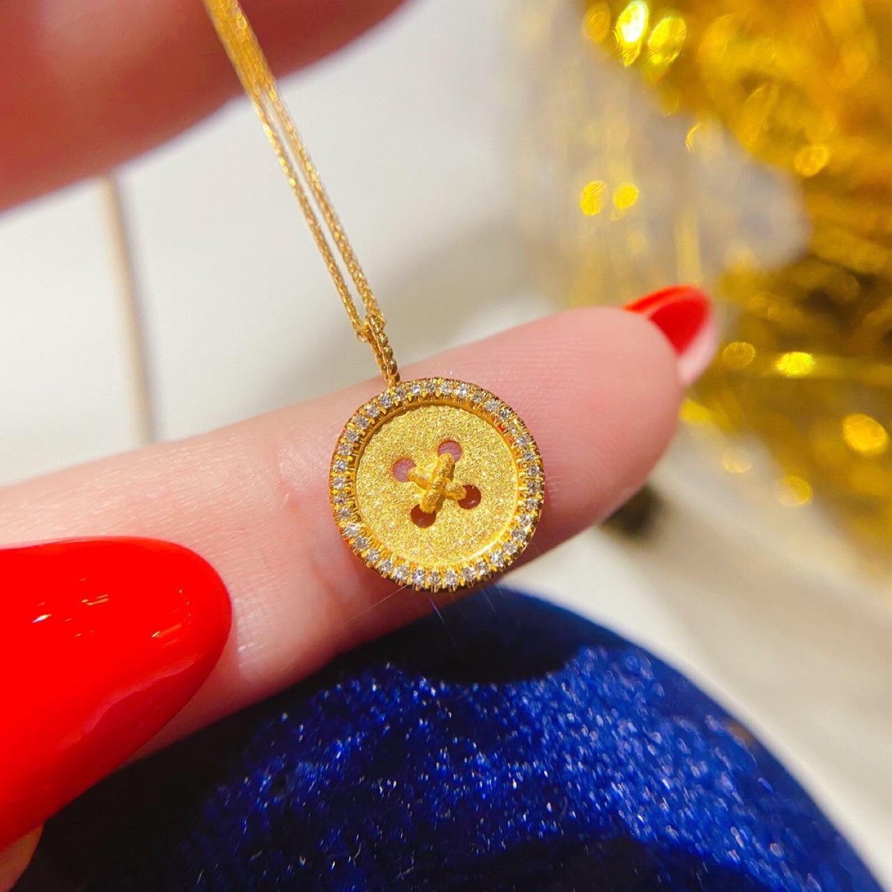 18k金纽扣吊坠女au750黄金钉沙纽扣钻石款小清新项链