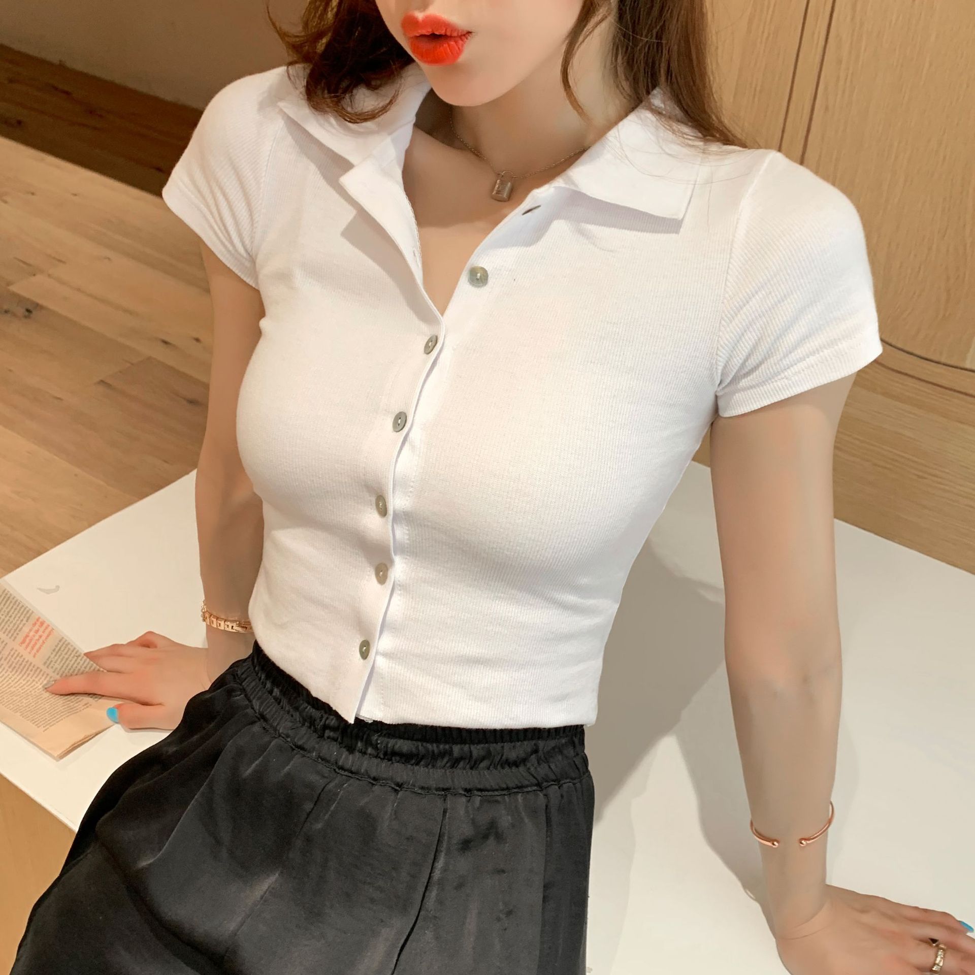 缘短袖衬衫