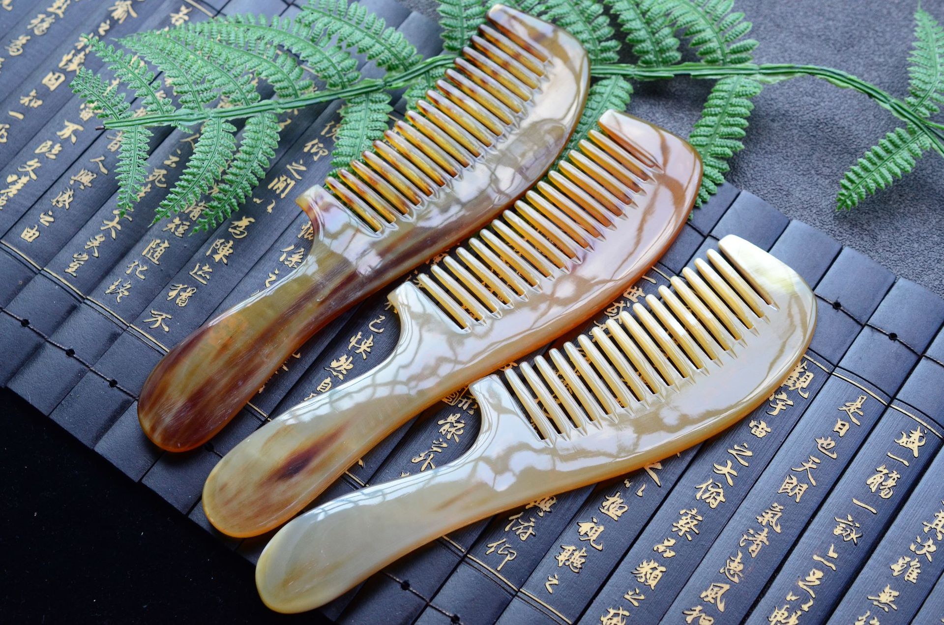 牛角梳子正品天然水牛按摩梳子女脱大齿头部经络防把粗按摩梳宽齿