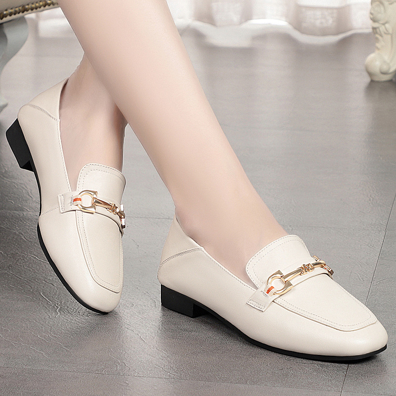 真皮女式皮鞋平跟工作鞋平底牛皮方头单鞋软底大码中年女鞋妈妈鞋