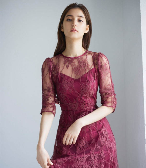 【金丫子】2020s家秋冬新款薄纱蕾丝系带露背修身连衣裙半袖20471