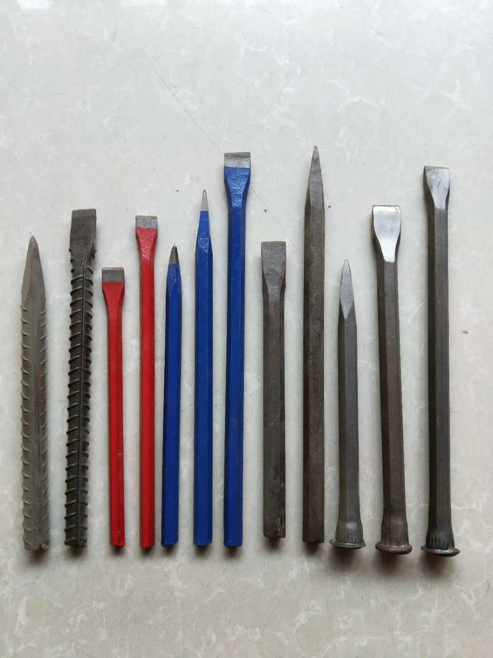 红色石工凿工具尖头平头凿子扁凿石工石匠打石头水泥凿子钎子