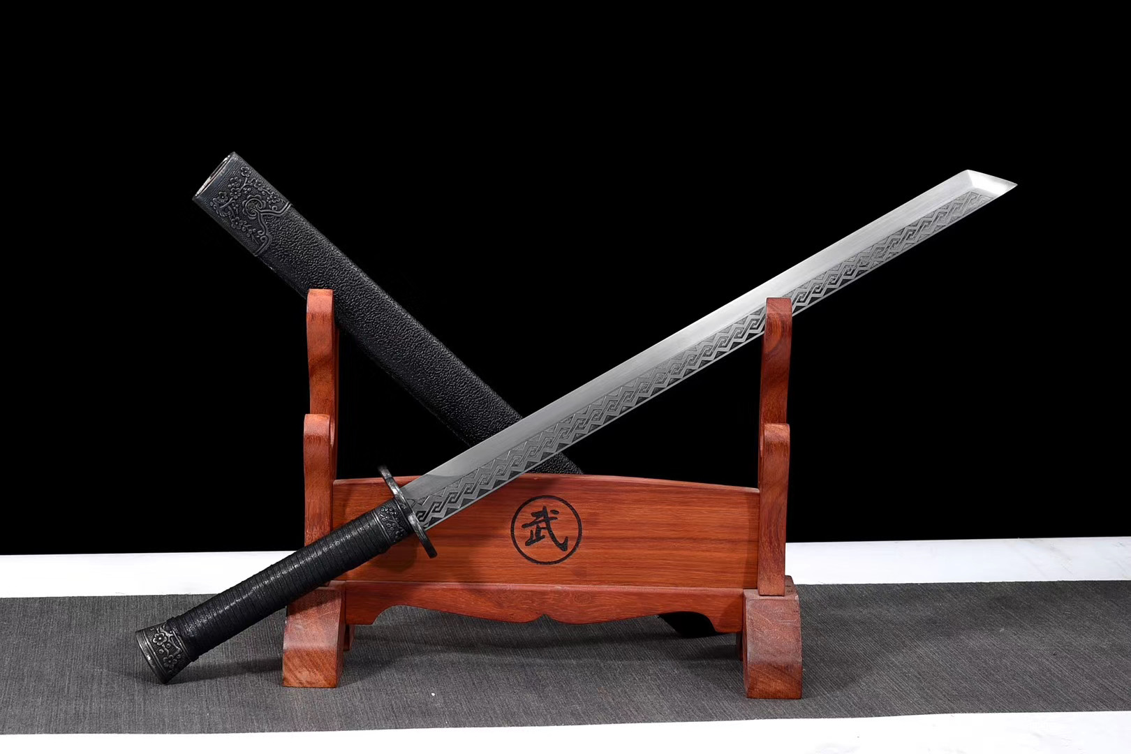 龙泉秦秋刀剑高锰钢锦衣之下锋羽绣春刀佩刀战刀礼品收藏未开刃