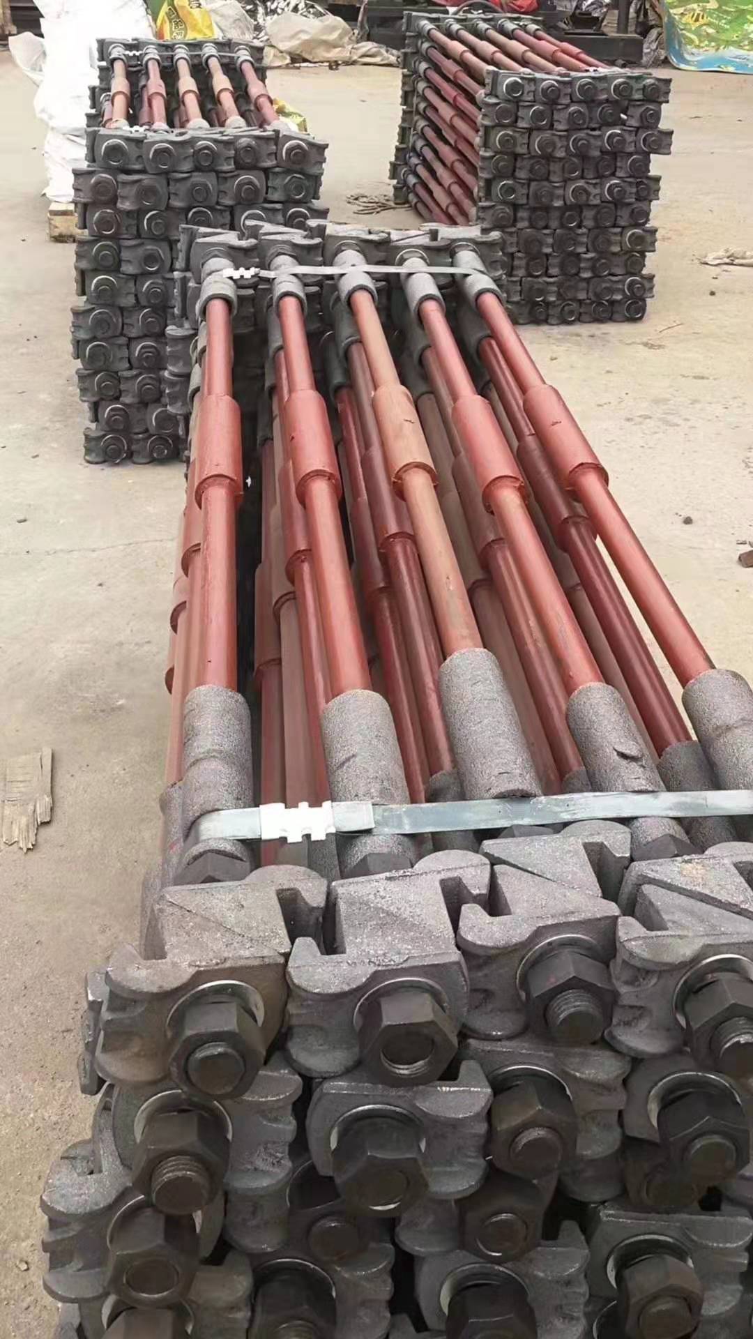 将两根钢轨连接起来,以提高钢轨的横向稳定性,提高轨道保持轨距的能力