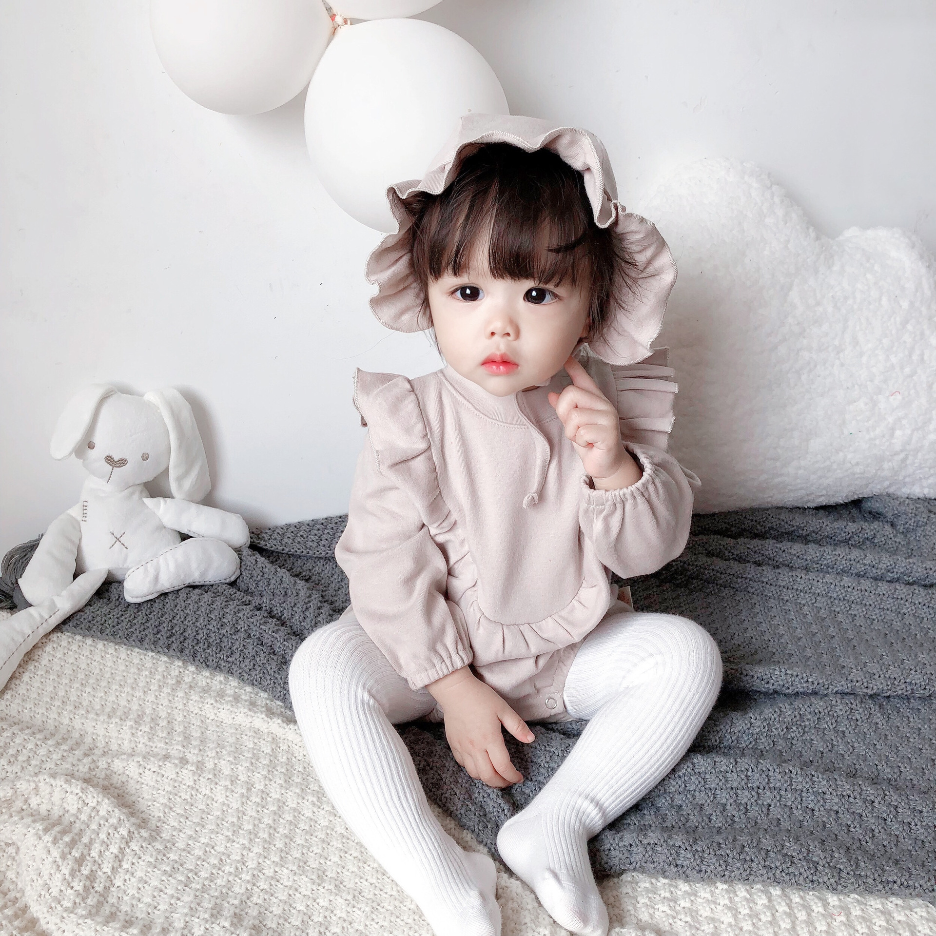 ins春季款婴儿纯棉欧美风连体衣0-1岁新生儿包屁哈衣半岁宝宝爬服