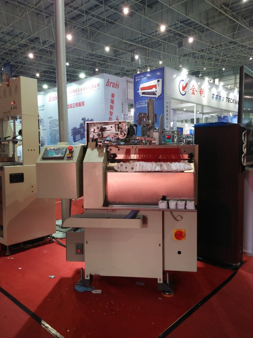 厂家直销全自动吊牌穿绳机dh180自动打结机绳子打结机弹力绳