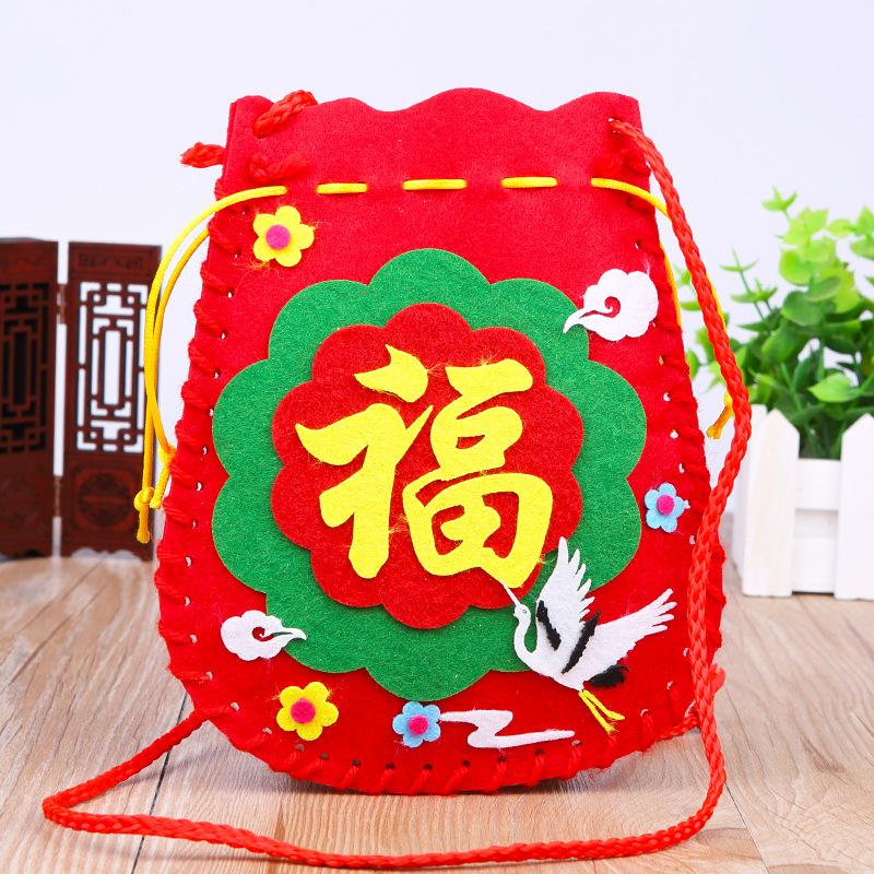 新年福袋diy手工制作背包幼儿园不织布福包元宵春节diy益智粘贴画
