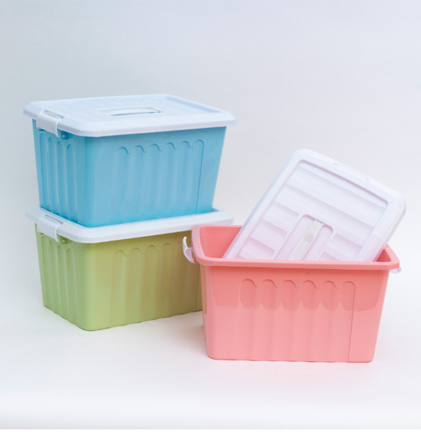 厂家中号整理箱储物箱 熟料材质收纳箱 带提手卡扣 车载储物柜