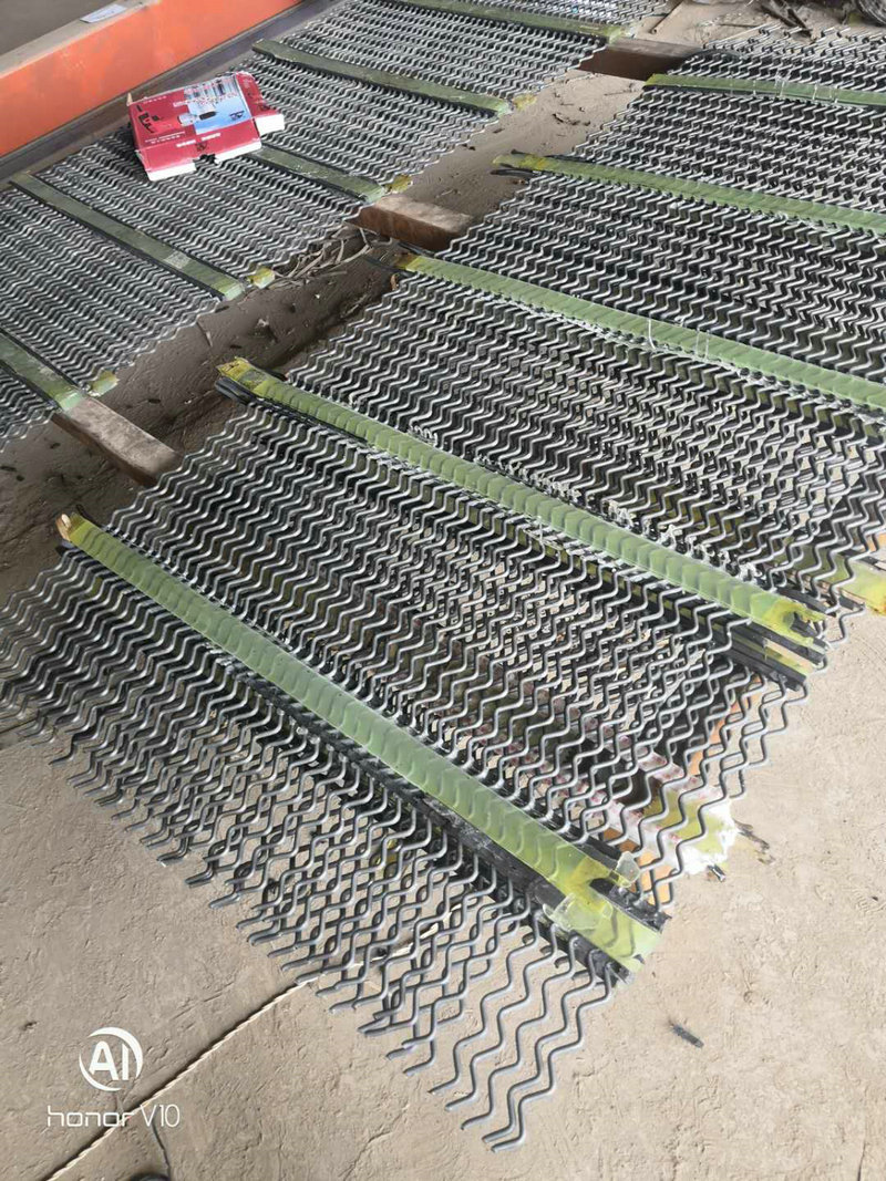 防堵网矿筛用菱形筛网 矿山筛分专用防堵筛金属编织筛网可批发