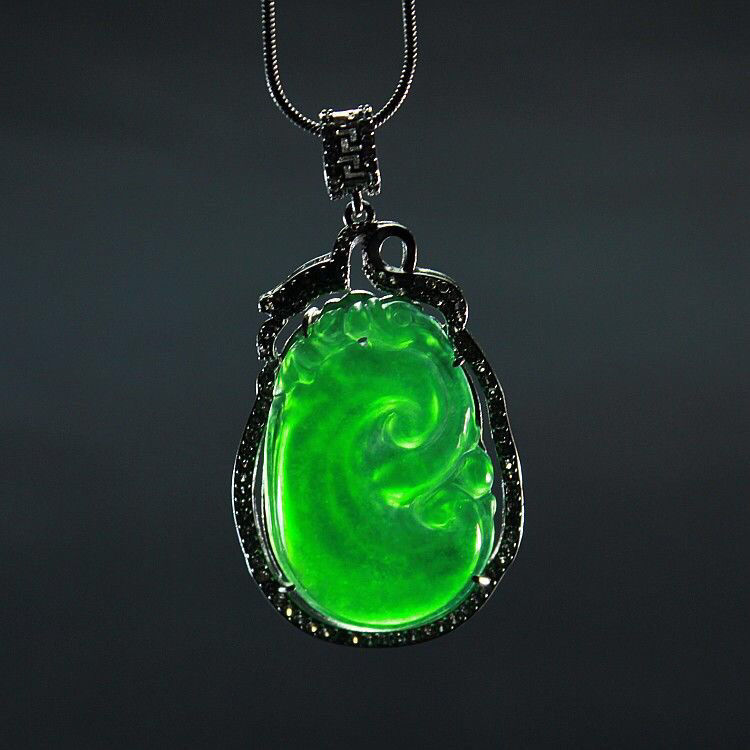 翡翠如意吊坠女冰种帝王绿镶嵌翡翠玉如意吊坠玉石项链送证书